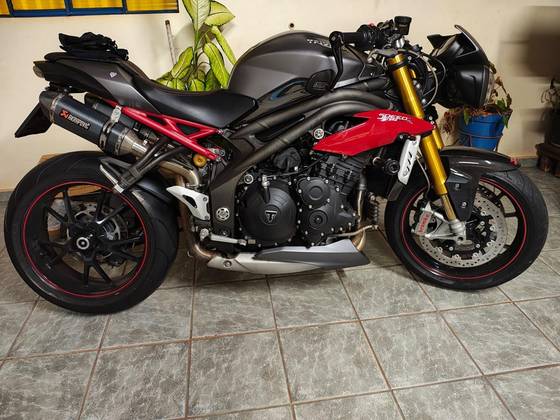 TRIUMPH SPEED TRIPLE R TRIUMPH SPEED TRIPLE R